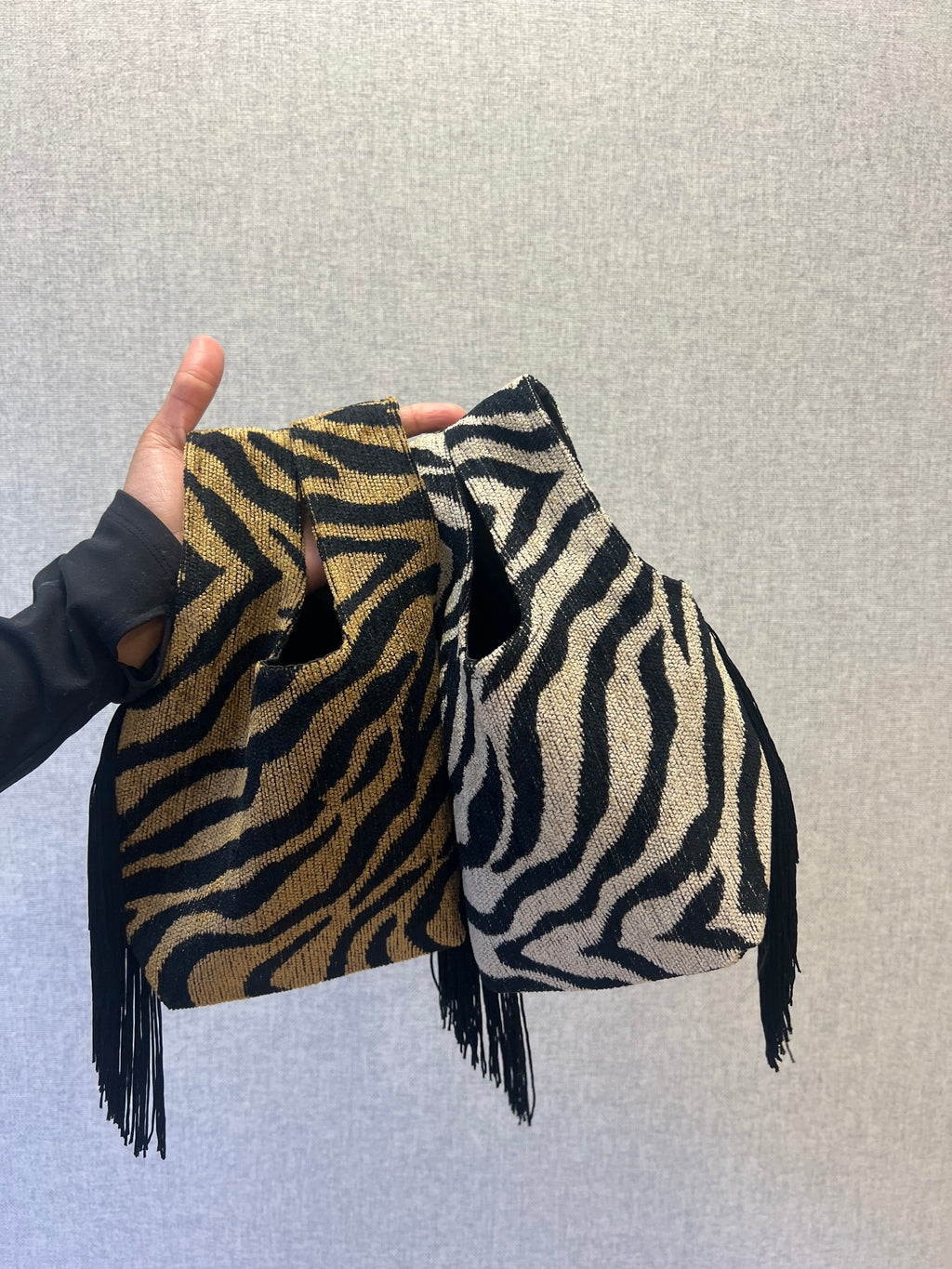 Le Sac Mini - Zebra with Black Chainette Fringe