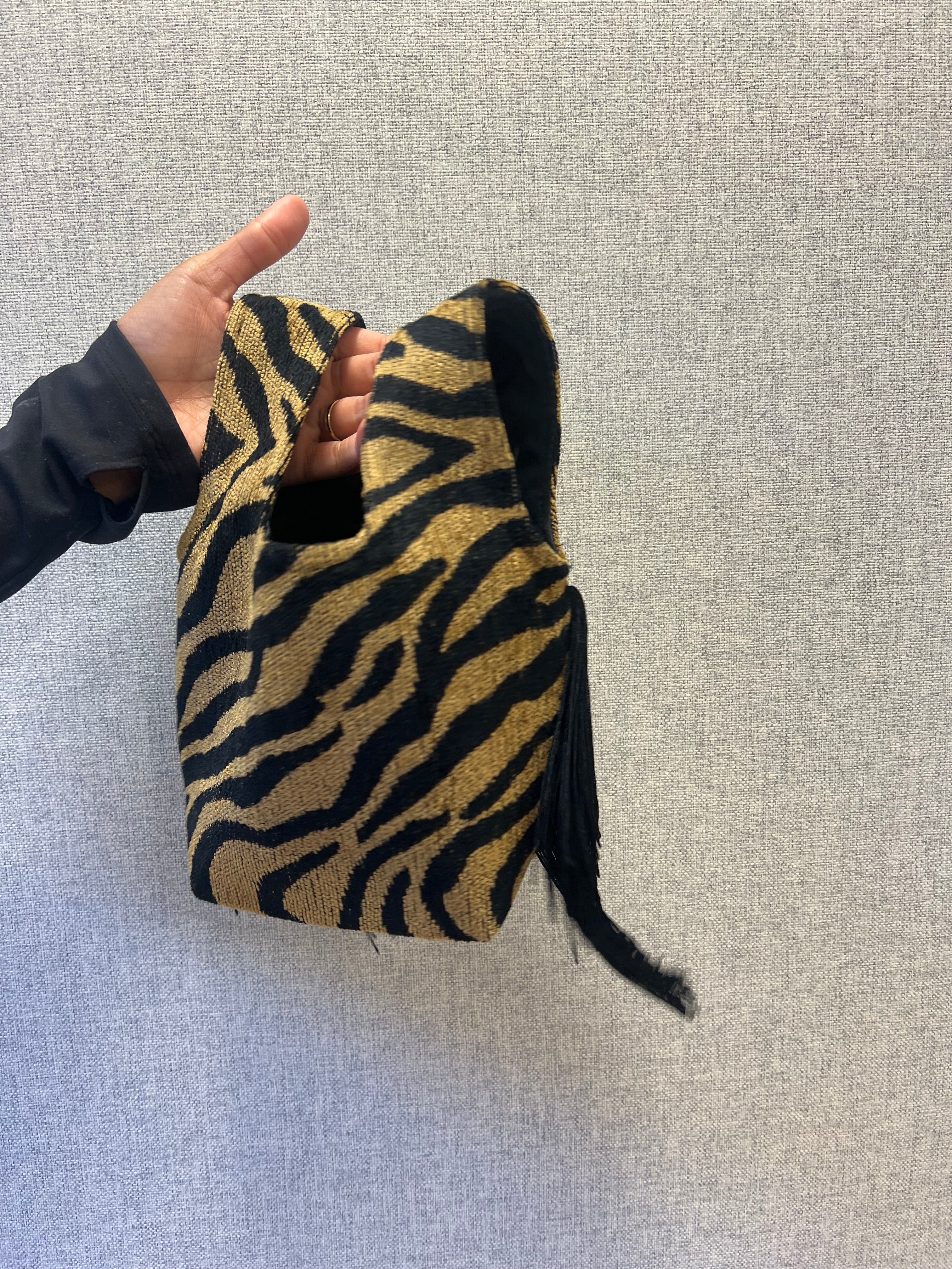 Le Sac Mini - Classic Tigre with Black Chainette Fringe