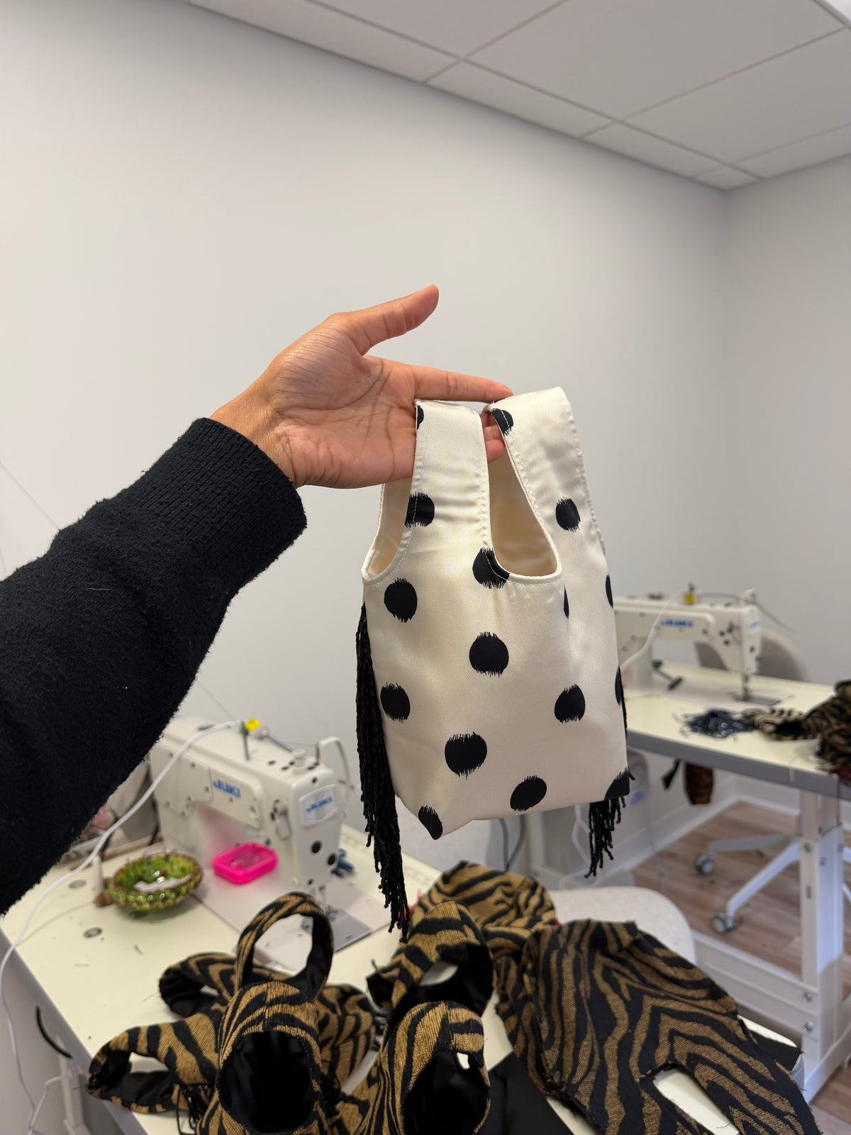 Le Sac Mini - B/W Polka Dot