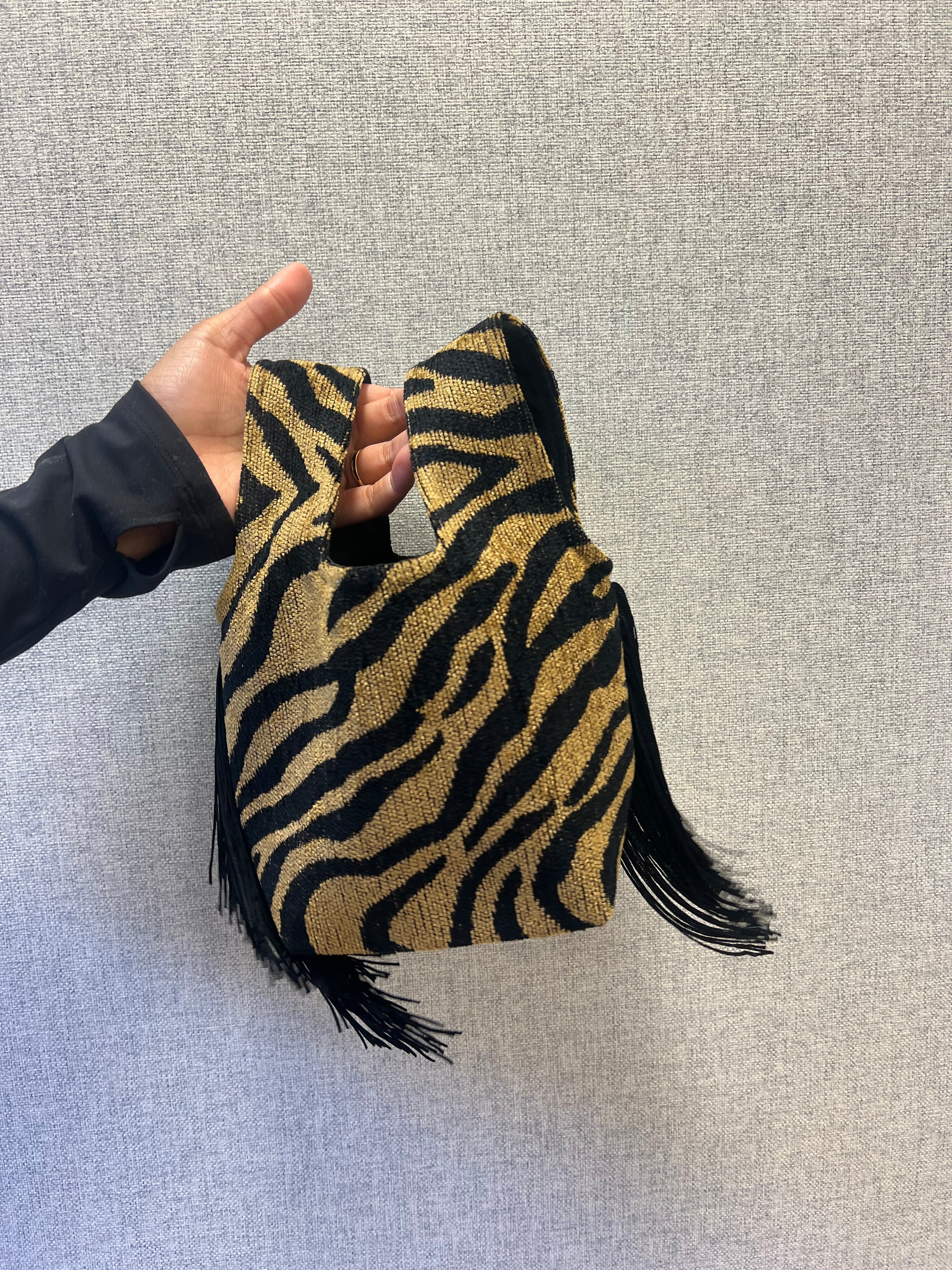Le Sac Mini - Classic Tigre with Black Chainette Fringe