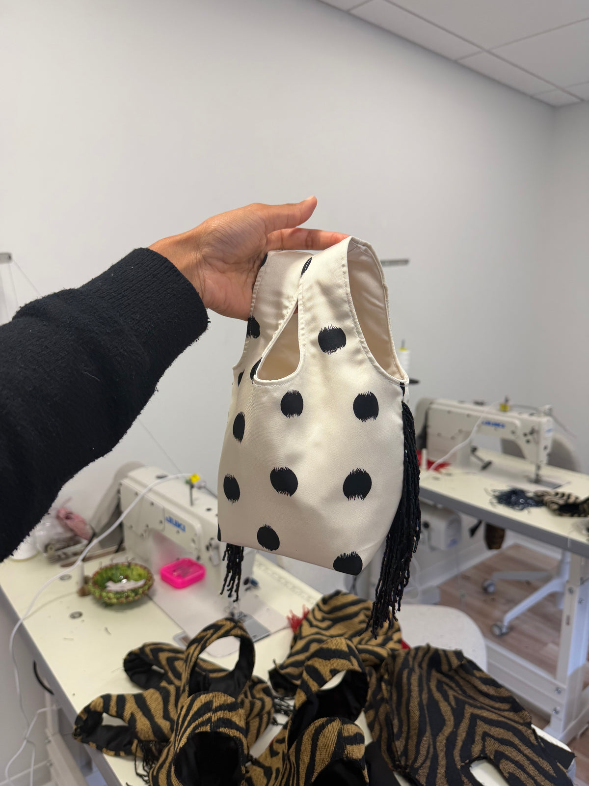 Le Sac Mini - B/W Polka Dot