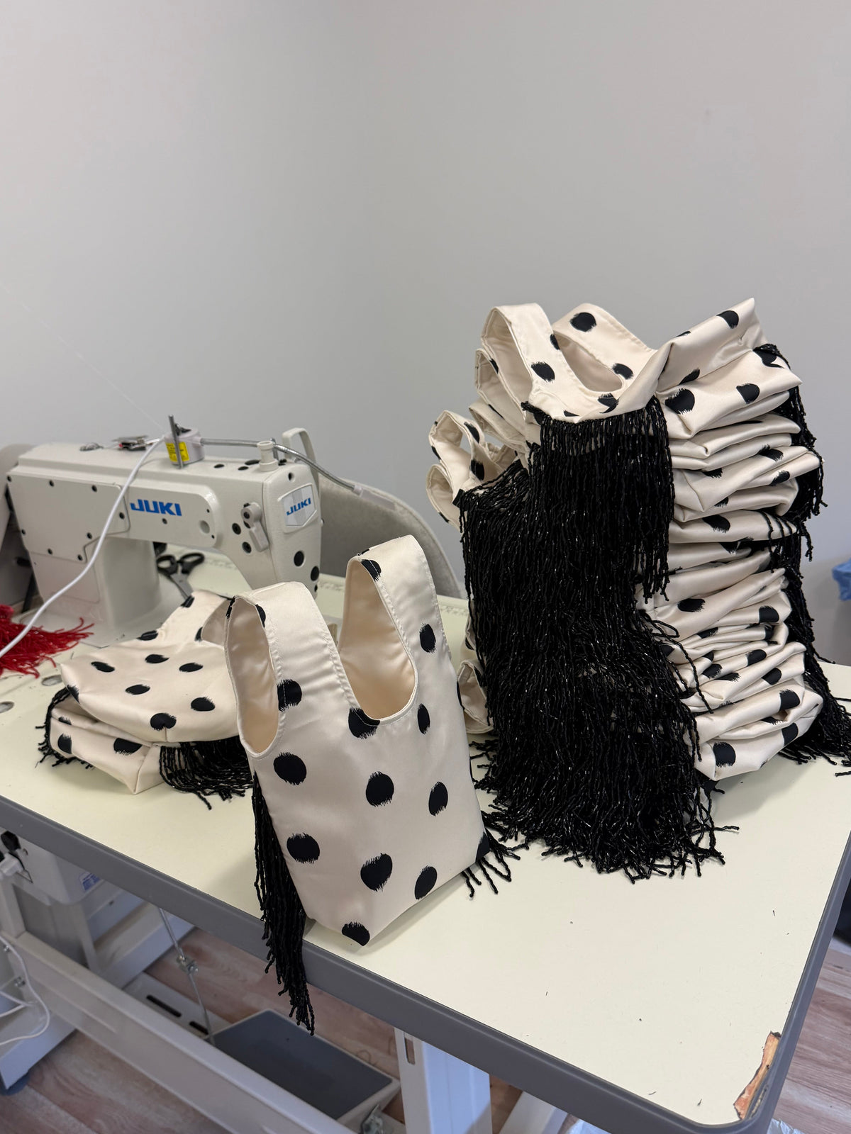 Le Sac Mini - B/W Polka Dot