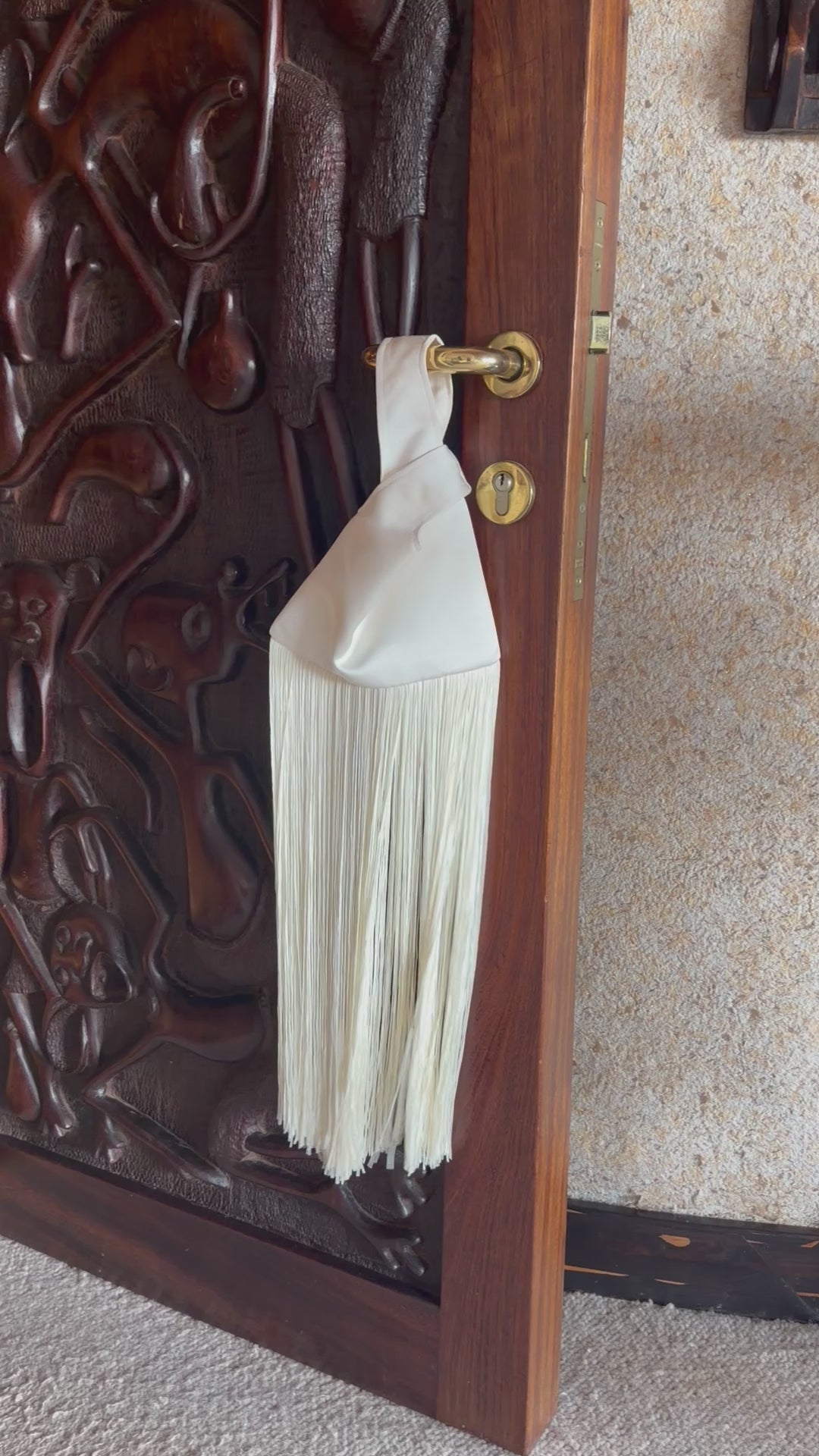 Le Knot Mini - Ivory Satin 18”